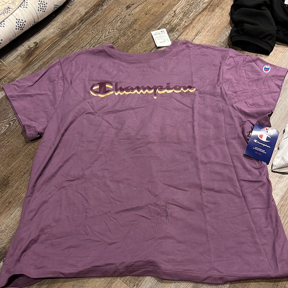 Champion t-shirt